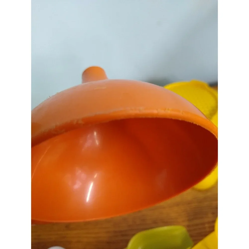 Tupperware lot #1200 strainer #1227 funnel #878 scoop #779 egg strainer#878 tea
